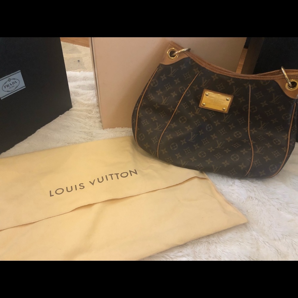SOLD ❌ Louis Vuitton Galliera PM Monogram Canvas